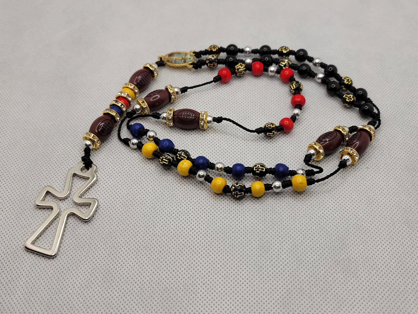 Jesus loves the Steelers Rosary and Decennary set