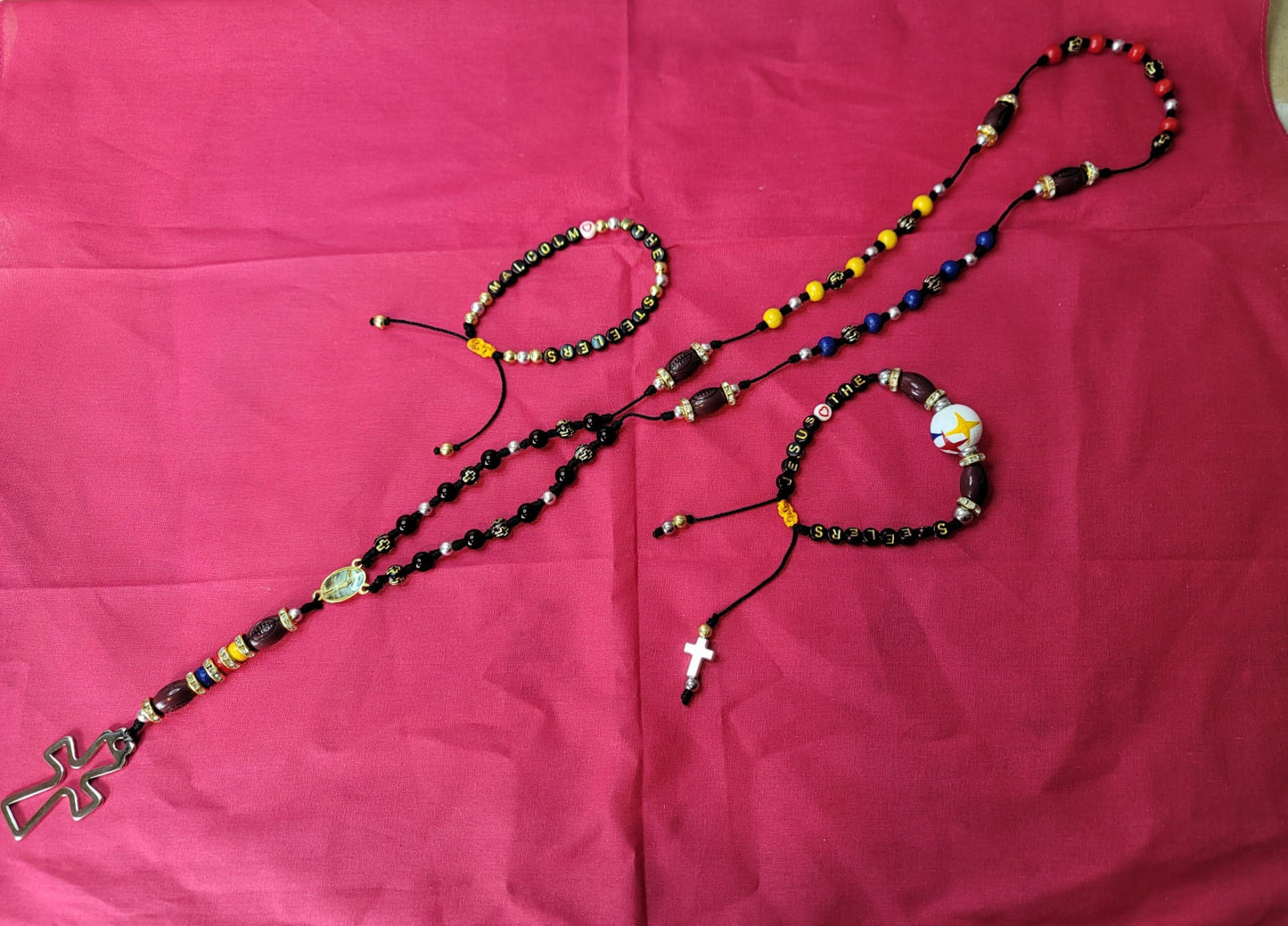 Jesus loves the Steelers Rosary and Decennary set